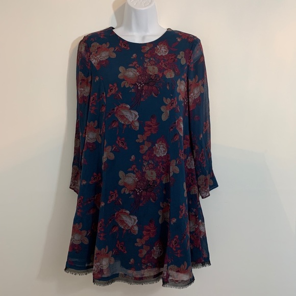 Navy Dress with flowers by Kimchi Blue. Size small - Picture 2 of 7